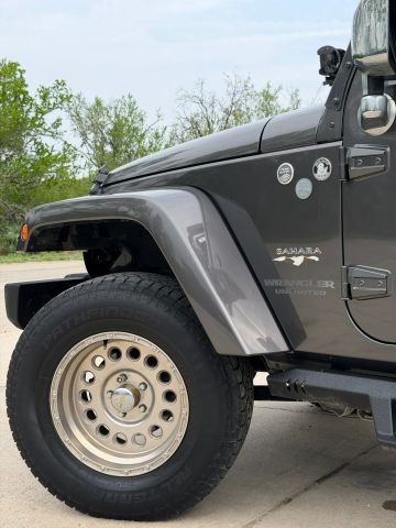 jeep wrangler unlimited 2017 1C4BJWEG6HL517604 image